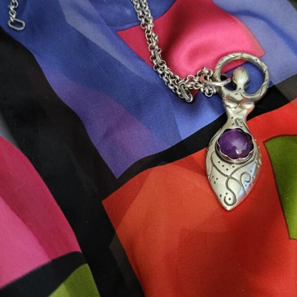 Sylvia's Creations Goddess Pendant with Cabochon Amethyst - Picture 2 of 7